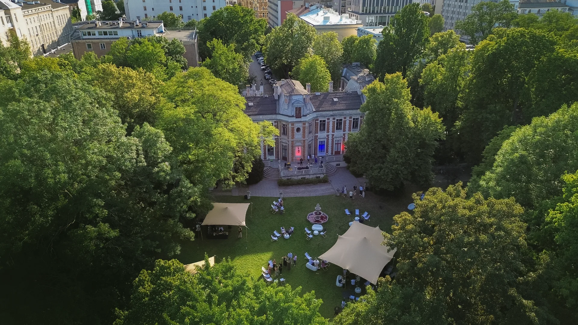 The Office Event - widok z lotu ptaka na Pałac Zamoyskich